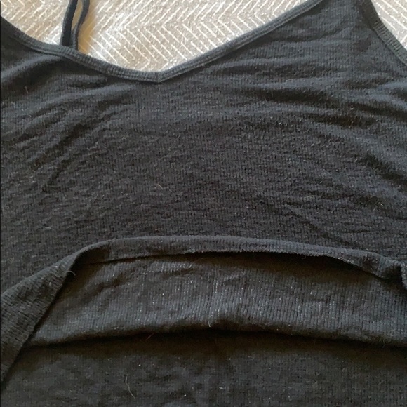 Bundle of 3 crop tops - Picture 6 of 6